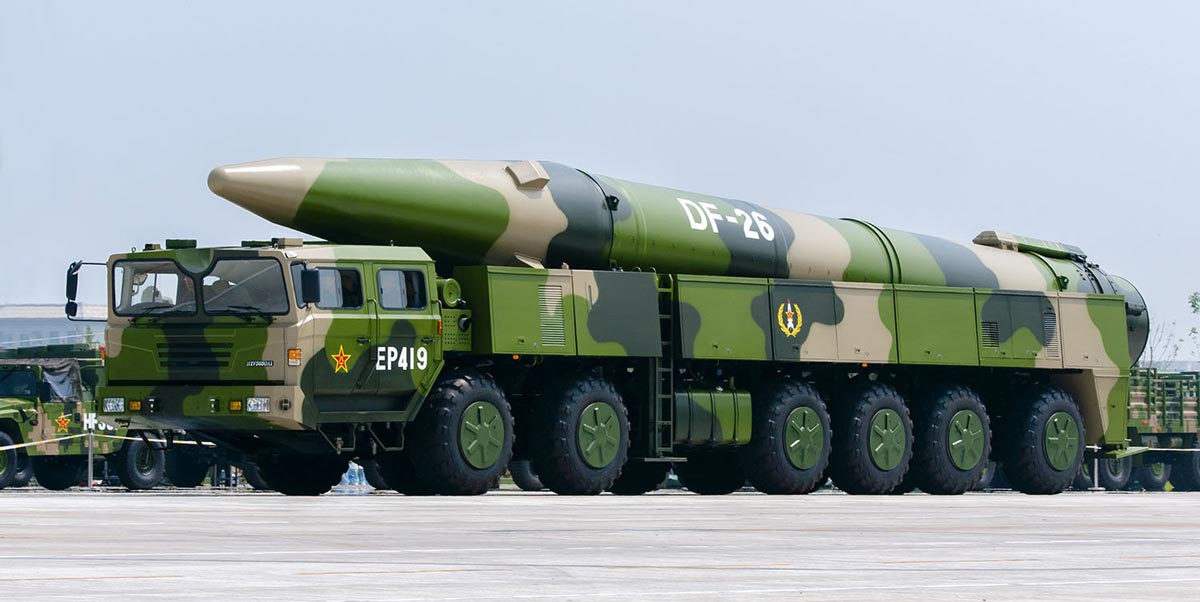 东风-26导弹长约14米,直径1.