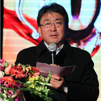 颐高集团高级副总裁兼颐 高电商园总裁 李军辉 卢建新 中国电子商务