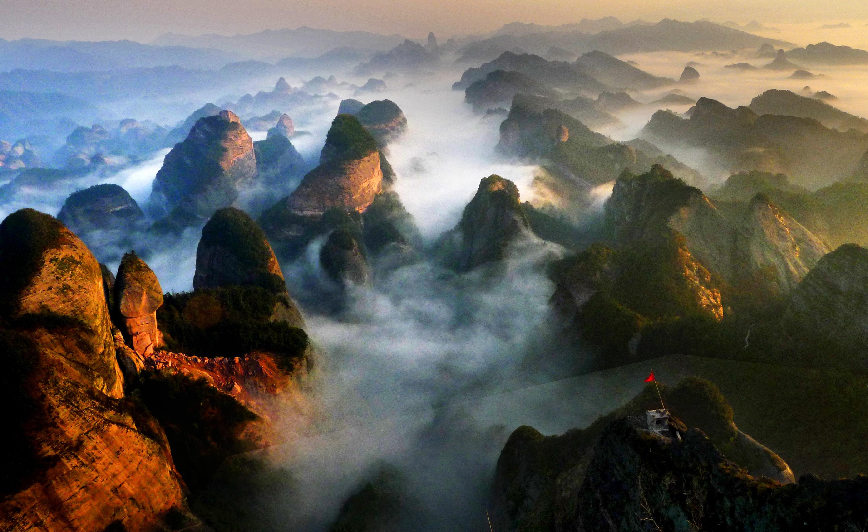 广西故事——八角寨:丹霞映奇峰