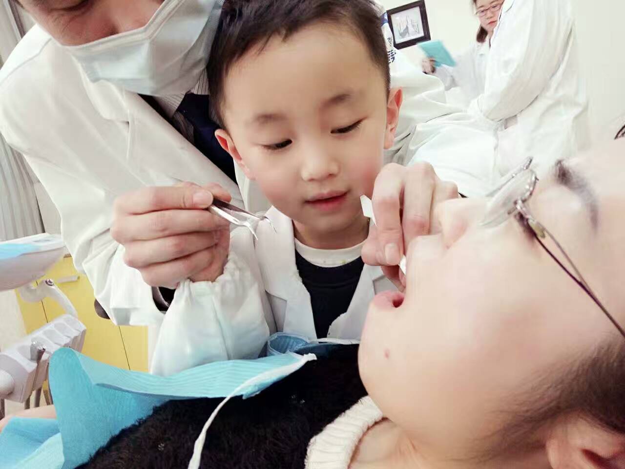 [職業(yè)體驗(yàn)]小小牙醫(yī)報(bào)名啦！