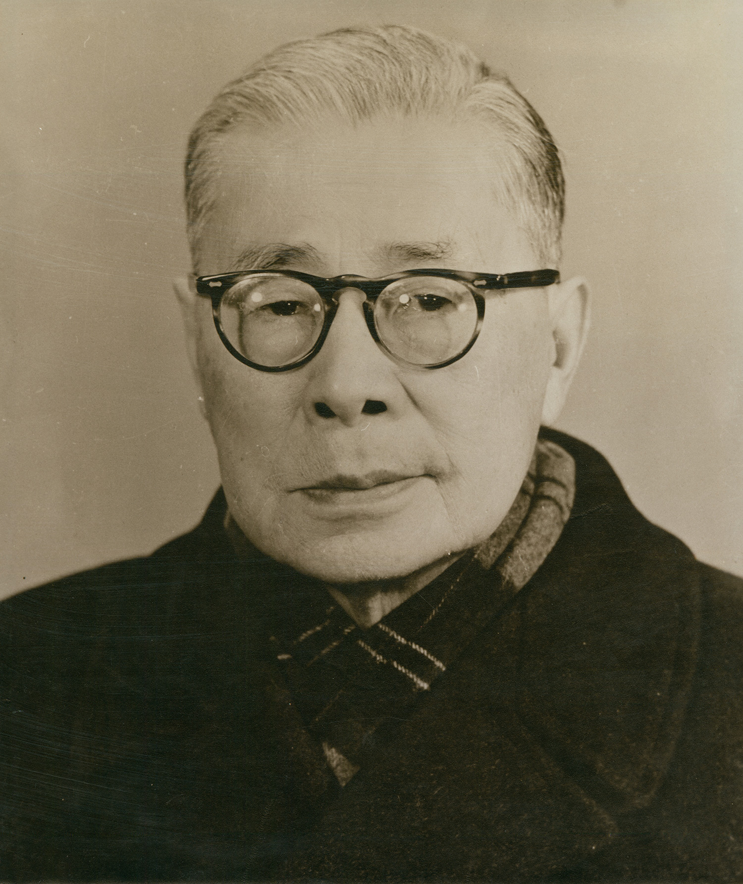 我是第11852位为杨石先献花的人,邀你为老校长献花